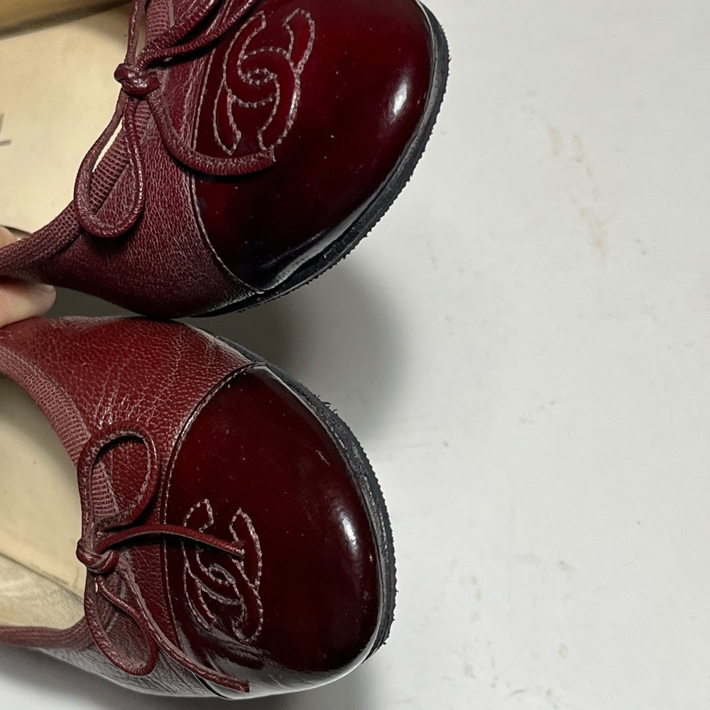 CHANEL Women's Dark Red Leather Flats - Picture 14 of 16